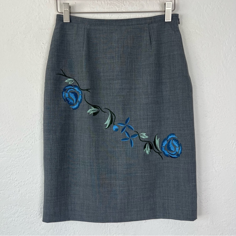 Tibi grey floral embroidered midi pencil skirt size 4
